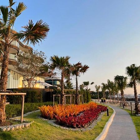 Symphony Of The Sea Hotel Bang Saen Exterior photo