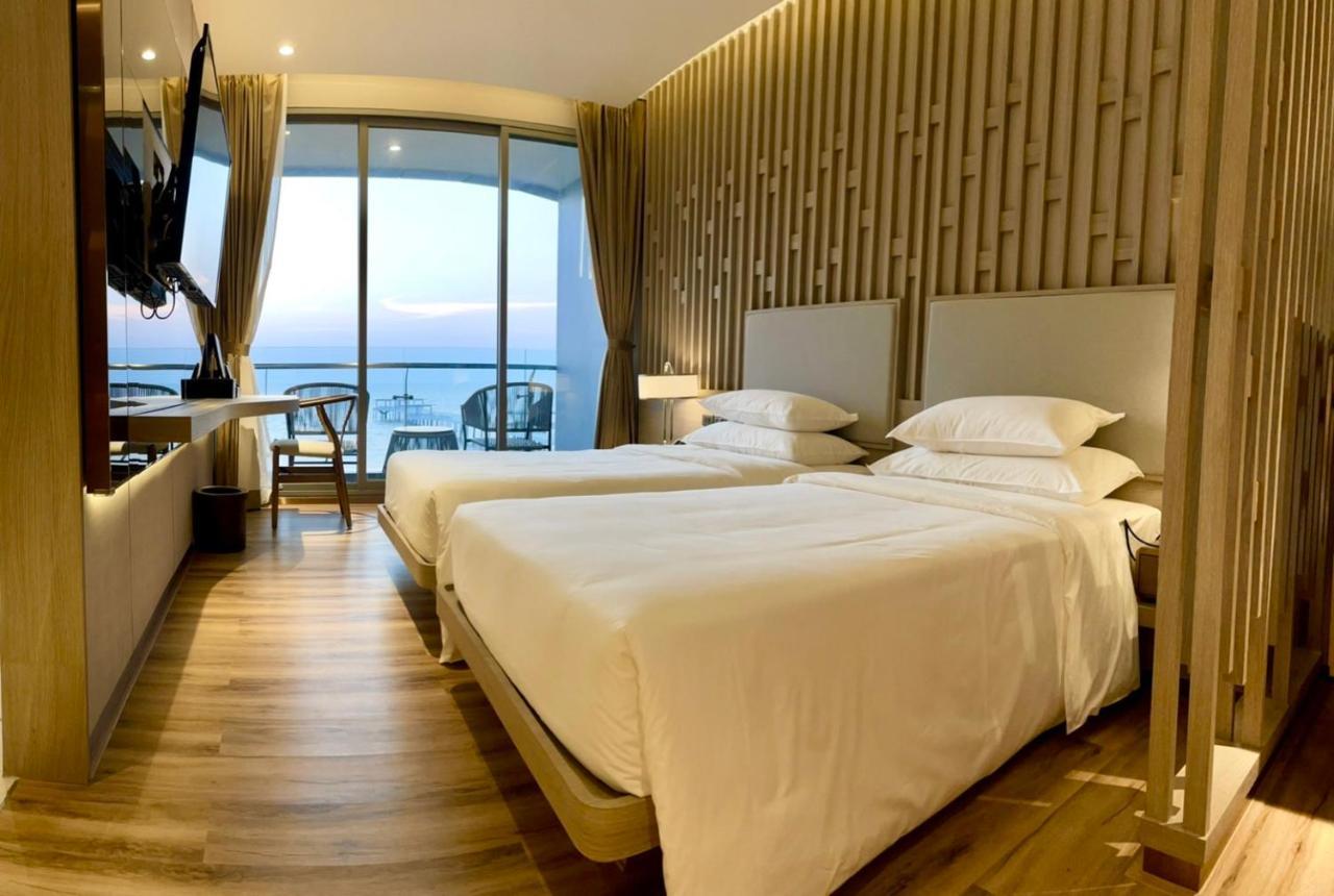 Symphony Of The Sea Hotel Bang Saen Exterior photo